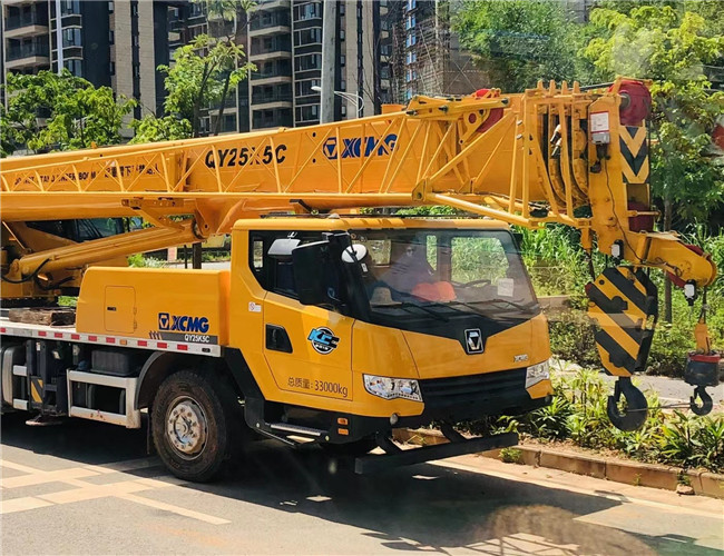 双鸭山市大件设备吊装租赁吊车