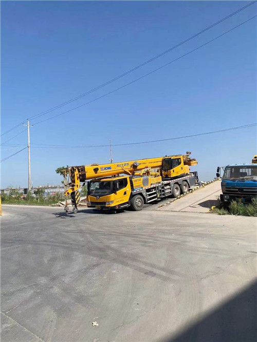 双鸭山市吊车作业时，可能会产生哪些额外收费项目？