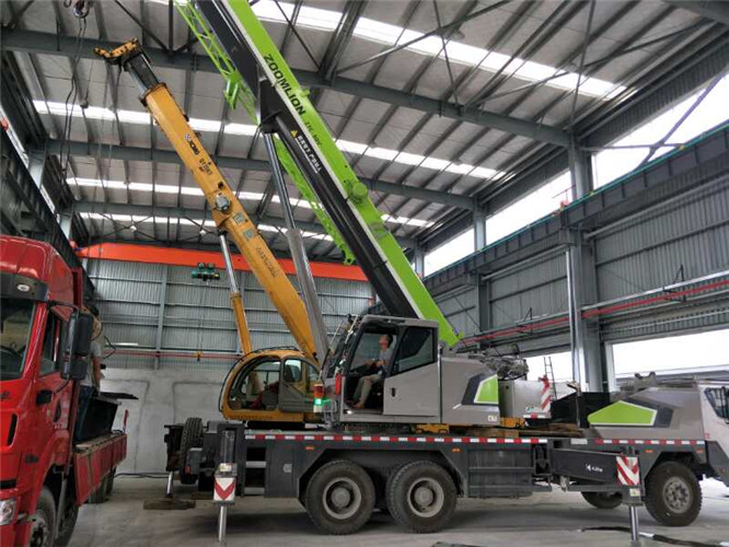 双鸭山市高空车出租需要注意哪些安全事项？