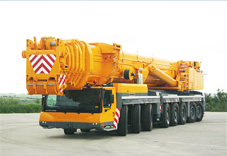 双鸭山市精密设备吊装（如机床、仪器）需要特殊车型吗？