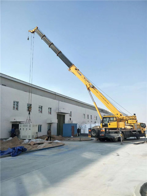 双鸭山市“超载就喊停”—— 吊车的 “重量保镖” 技术