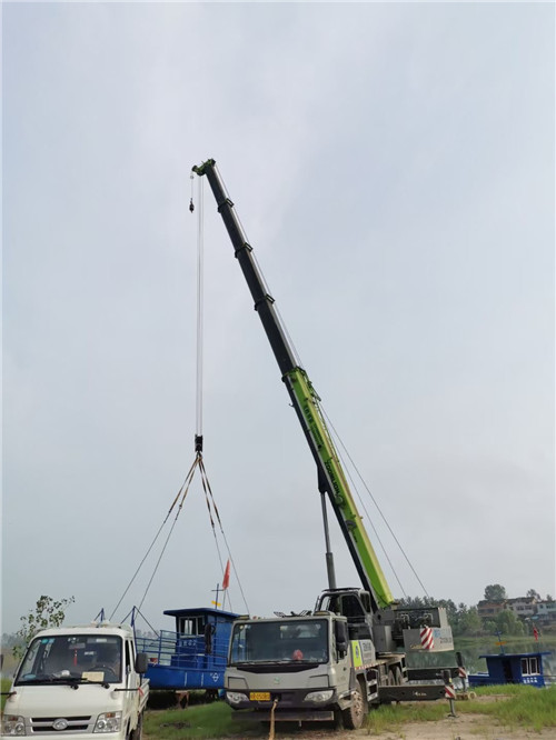 双鸭山市桥梁建设吊装案例